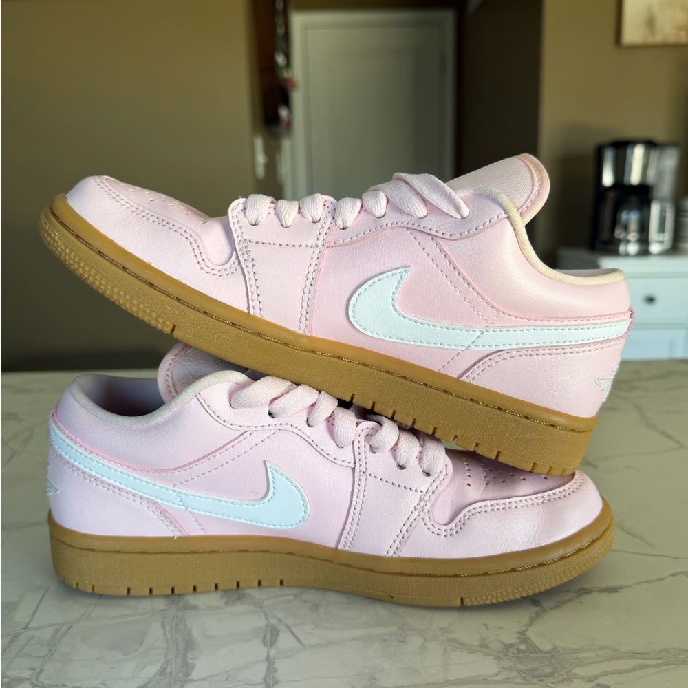 Jordan 1 Low Arctic Pink Gum Women’s Sneakers Size 6-Only Worn Once - Picture 5 of 8